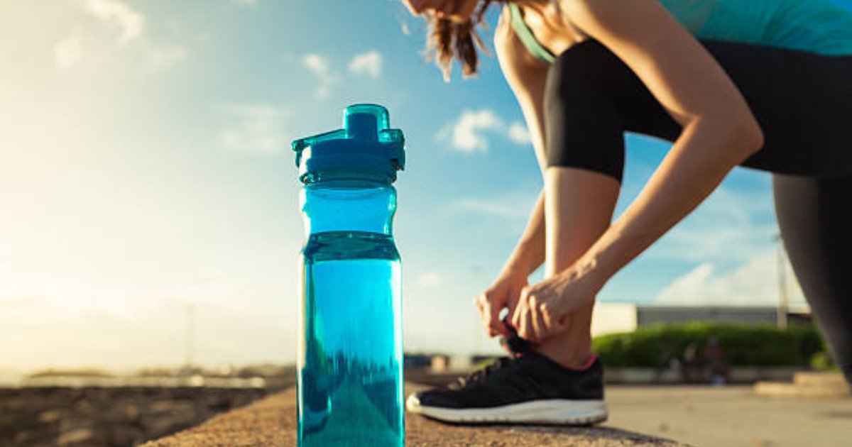 drinking more water improves workout performance, water and workout performance, hydration during exercise, effects of dehydration on workouts,
