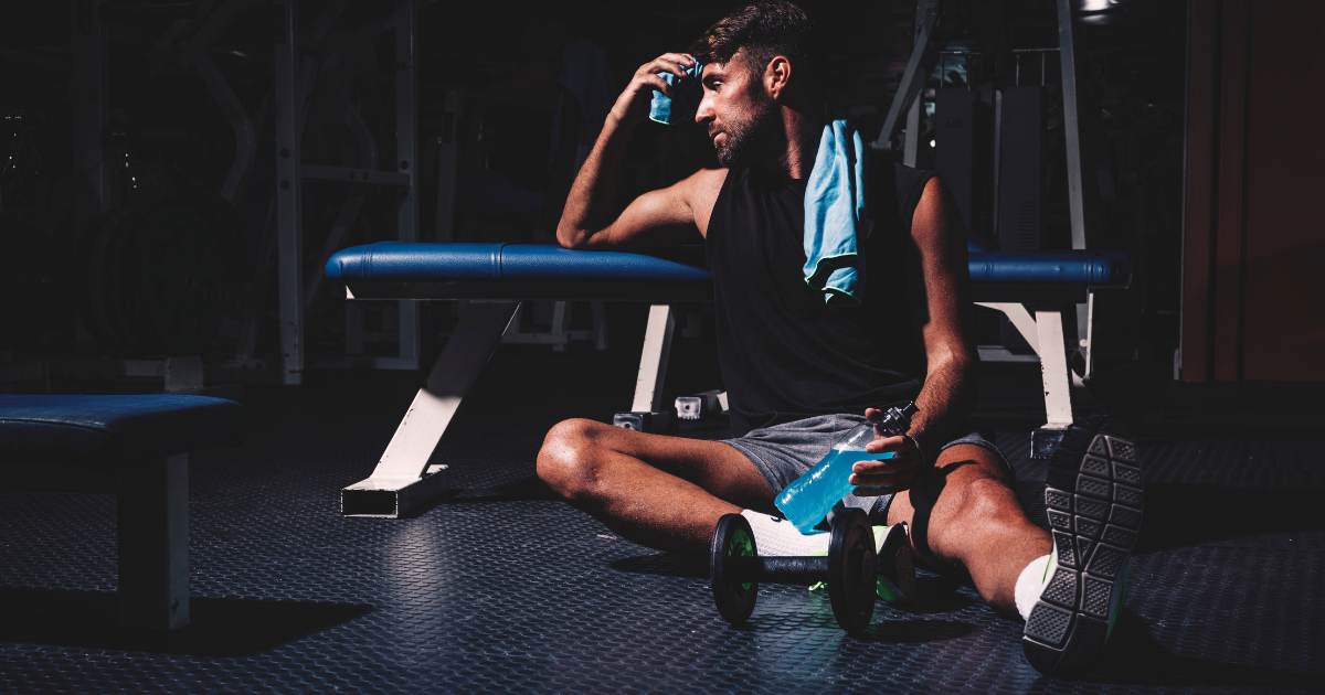 being sore every day, muscle soreness and recovery, overtraining symptoms, fitness recovery importance,